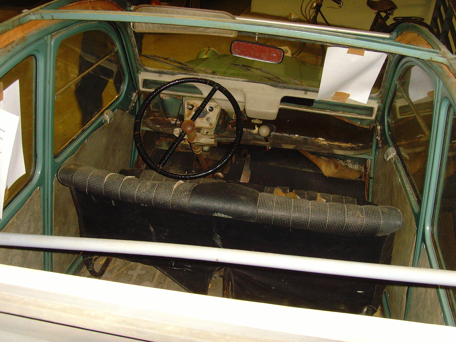 Interior: original Citroën 2CV dashboard and bench seat, Bremen Classic Motorshow 2010
