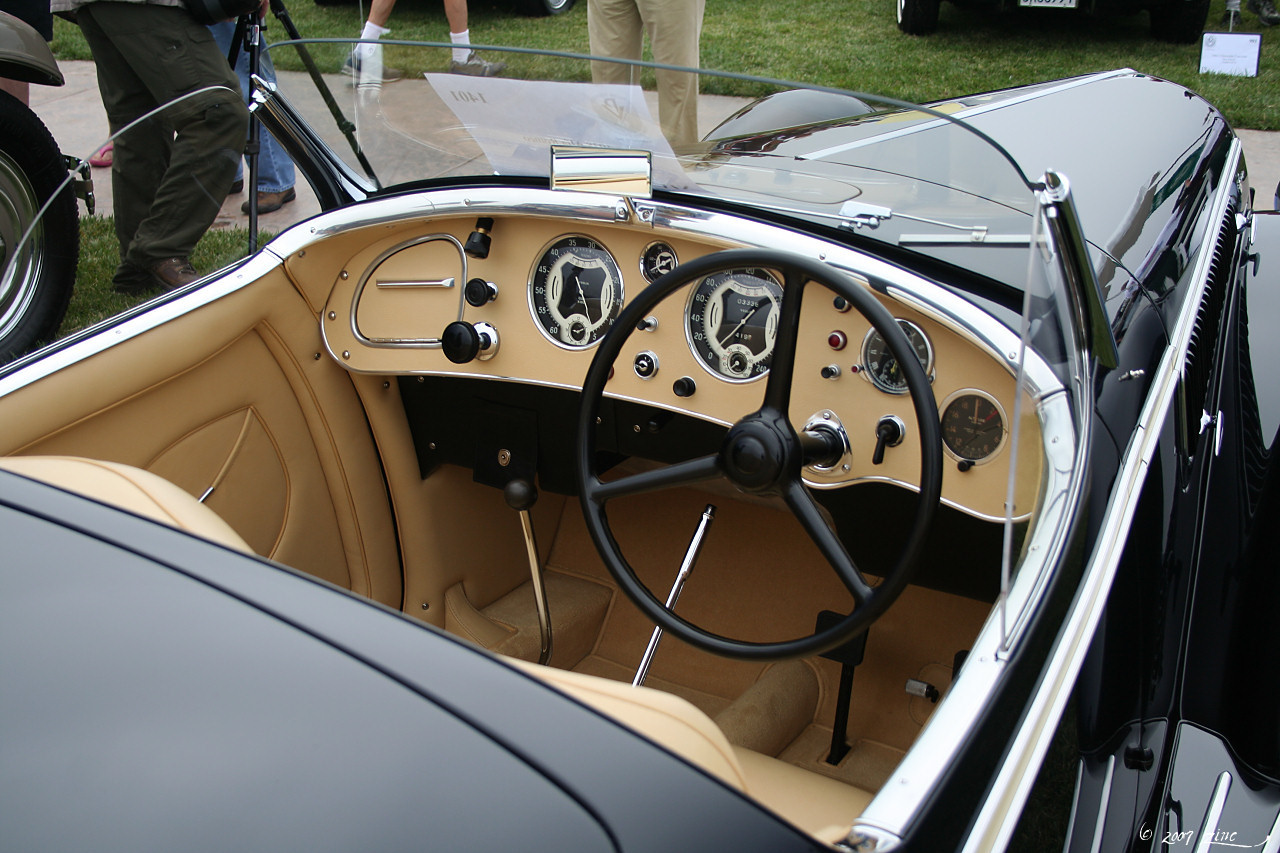 Interior: 1938 Alfa Romeo 8C 2900B Spider Touring cockpit