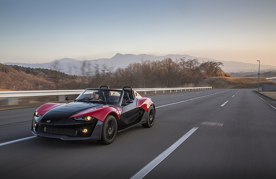 The original Zenos E10, not the revived 2026 car